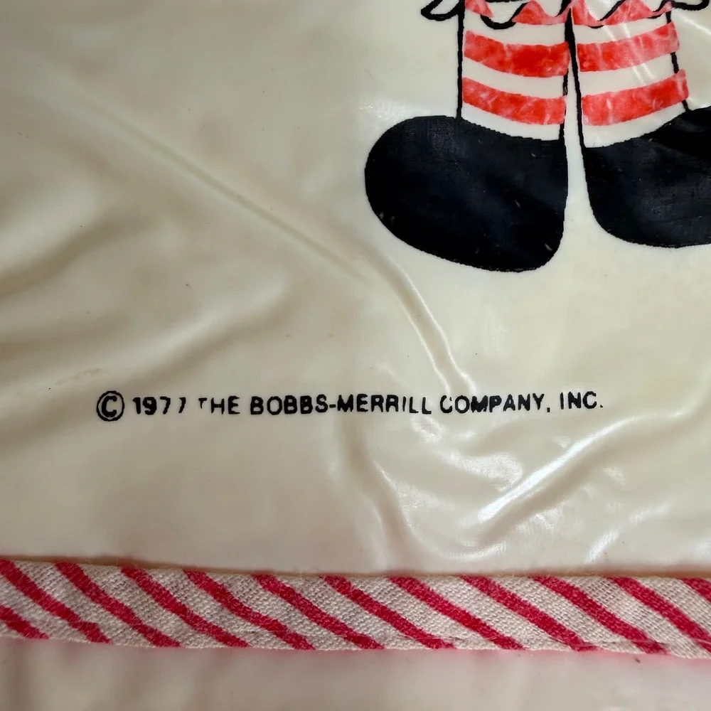 Vintage 1977 OS Raggedy Ann Andy Bib Vinyl Terry Pocket Cream Red Bobbs-Merrill